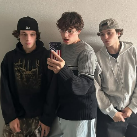 Nicolas Sturniolo with his brothers, who are also his bestfriends.
